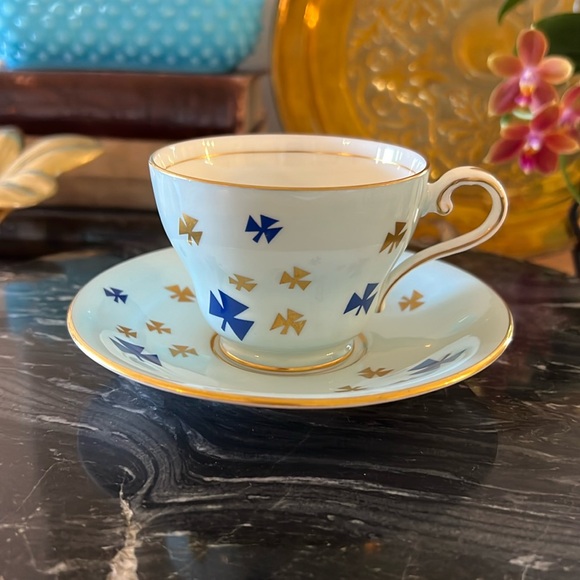 Vintage Aynsley Girl Guides Teacup and Saucer Bone China Made in England HTF - Picture 11 of 11
